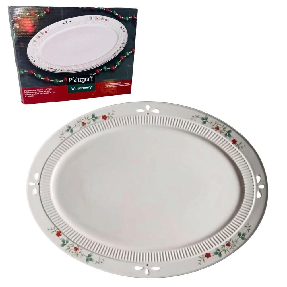 Pfaltzgraff Pierced Serving Platter Winterberry 15" Oval Christmas Plate Holly